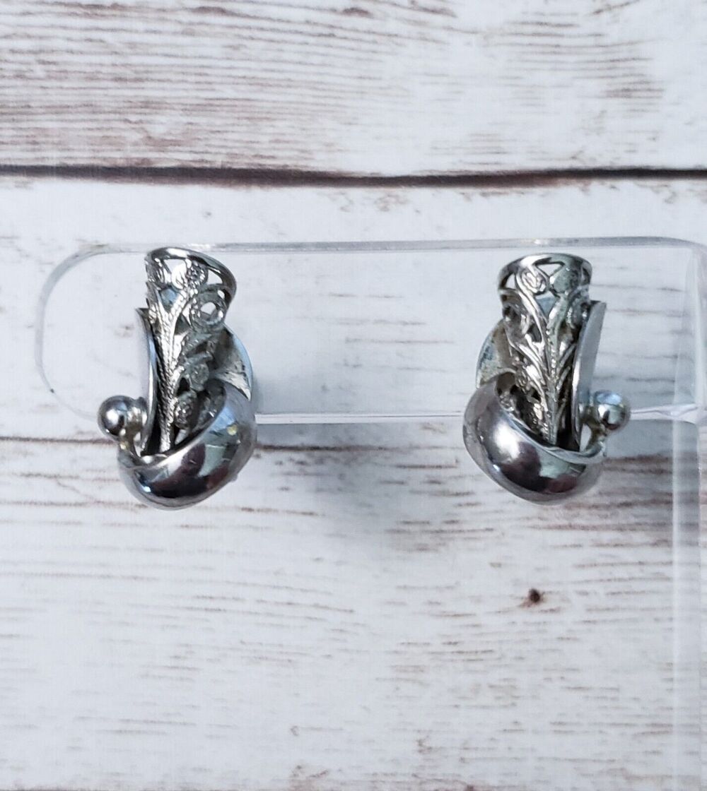 Vintage Screw On Earrings - Silver Tone Ornate Horn Design 7/8"